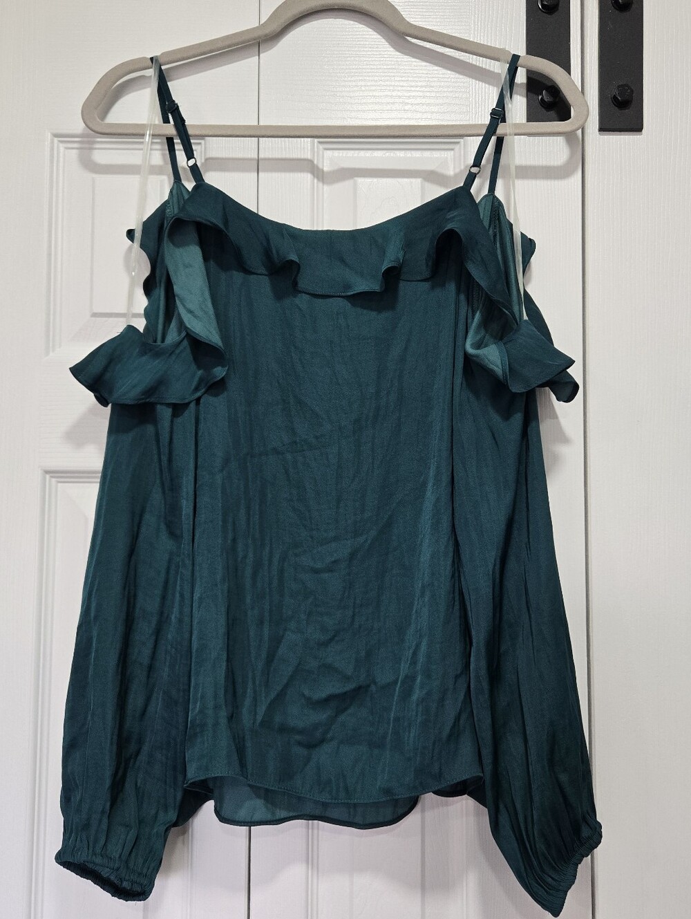 💖 BAR III Ruffled Cold-Shoulder Top - Picture 4 of 7